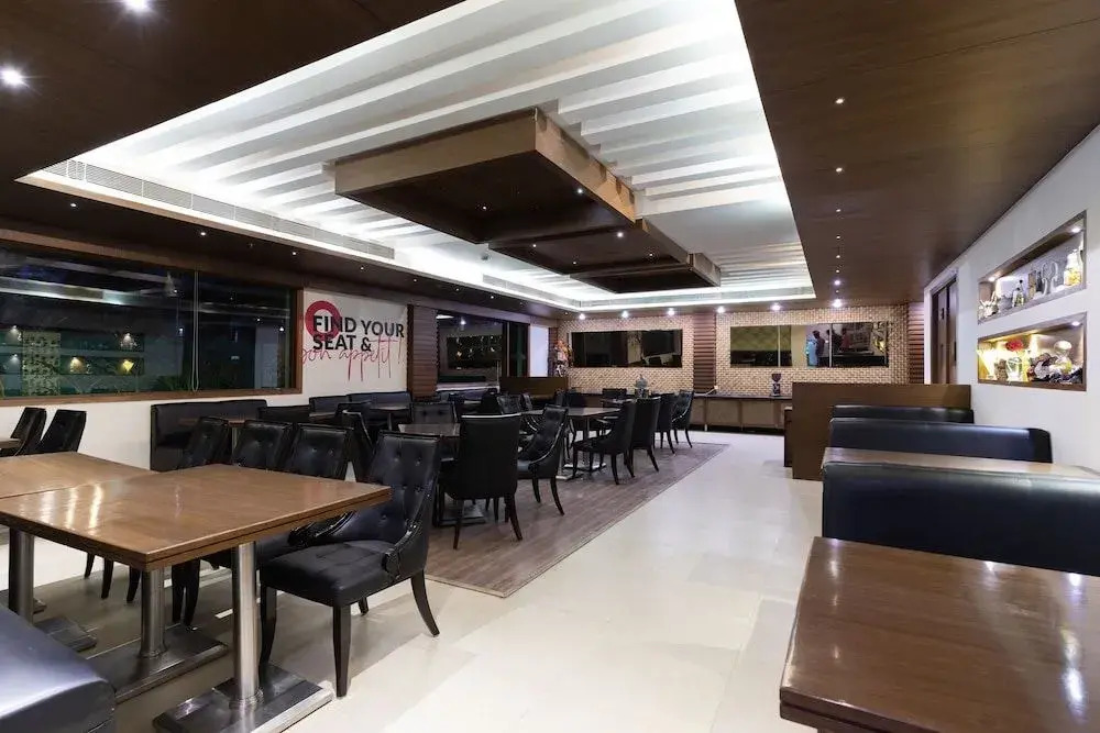 Avalon Hotel by OYO Rooms