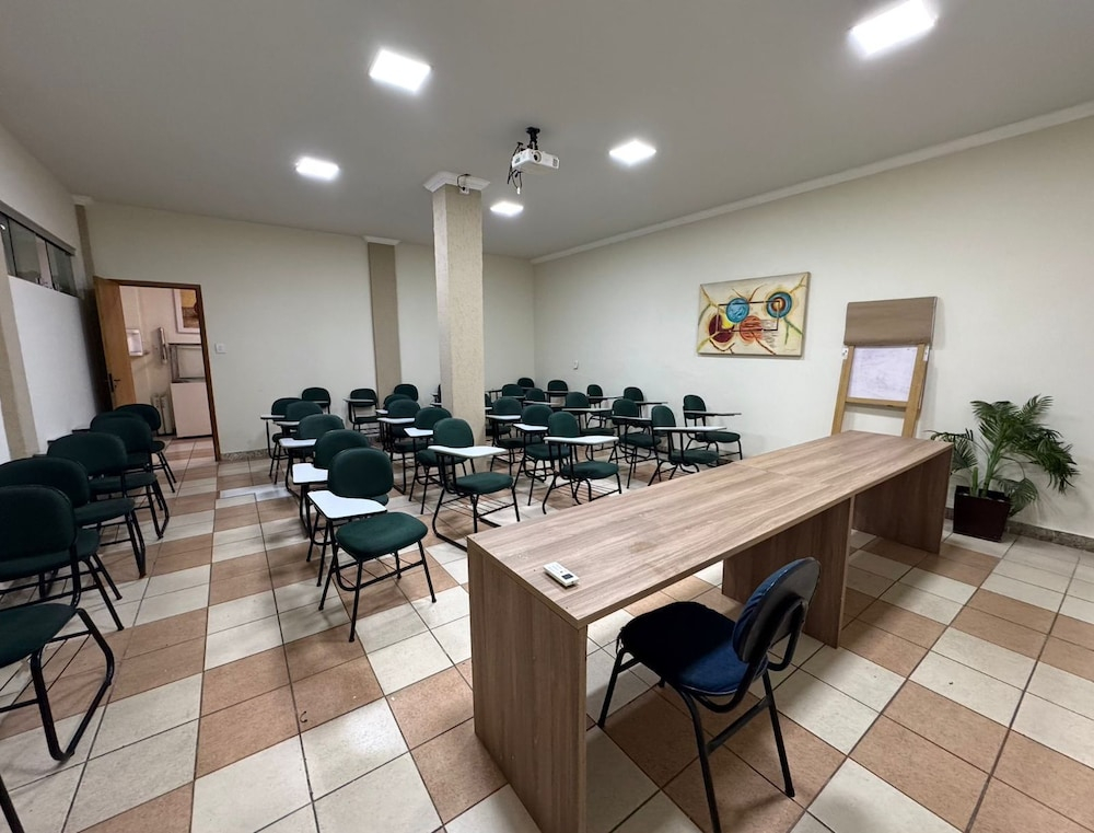 Domus Hotel Veneza - Ipatinga