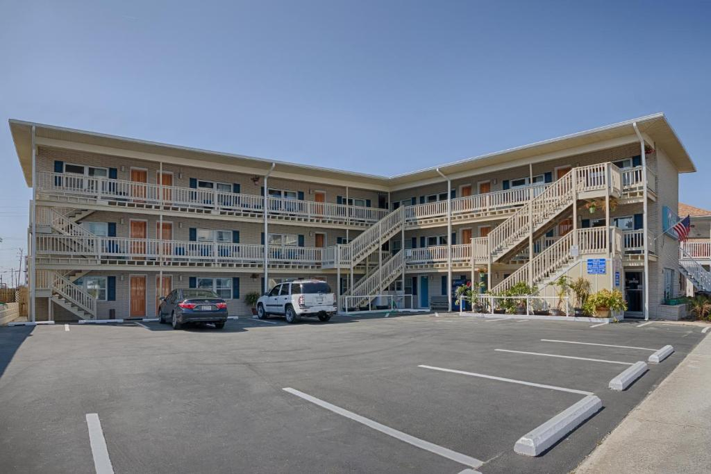 Crystal Sands Motel