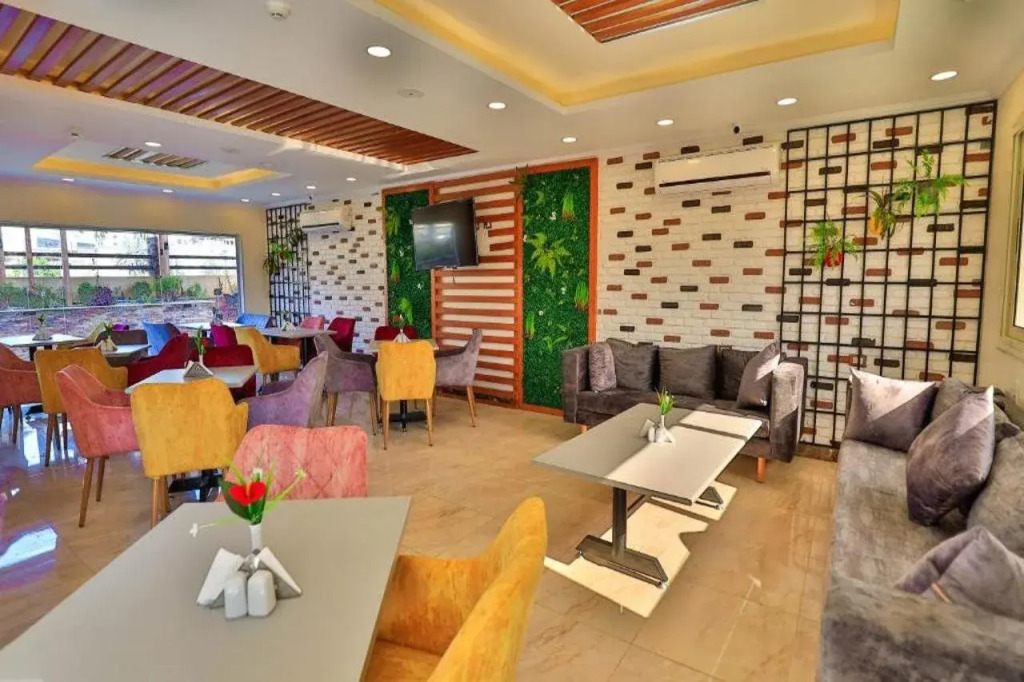 The Palm Hotel