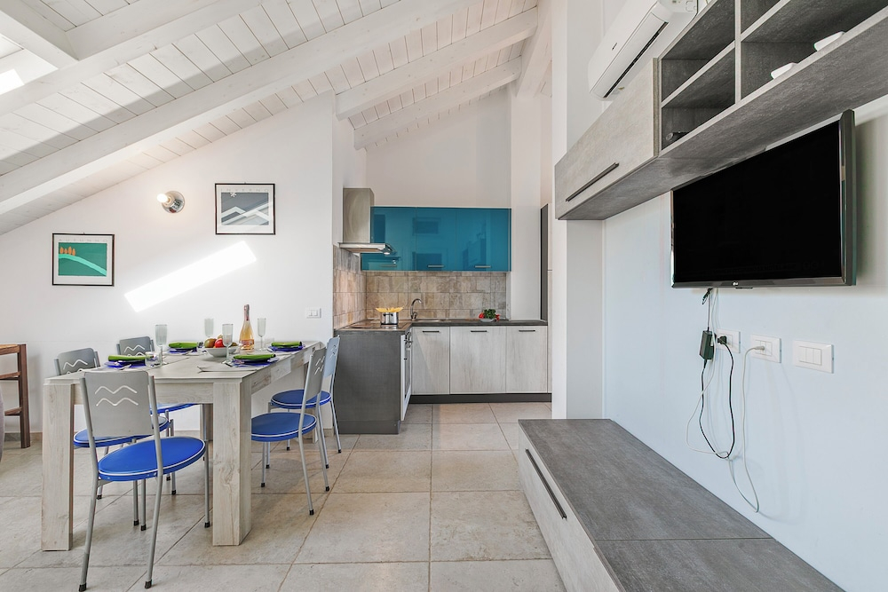 Paolo & Elisa - Sea Front Apartments