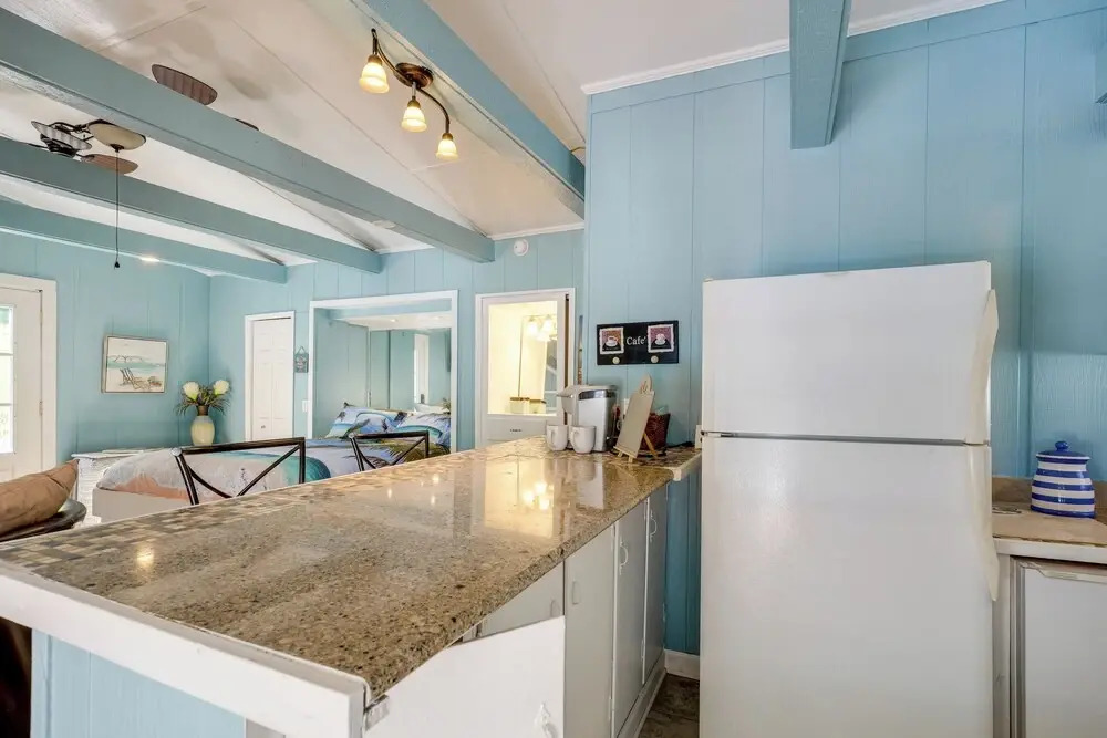 4 Mi to Downtown Chattanooga: Vibrant Studio