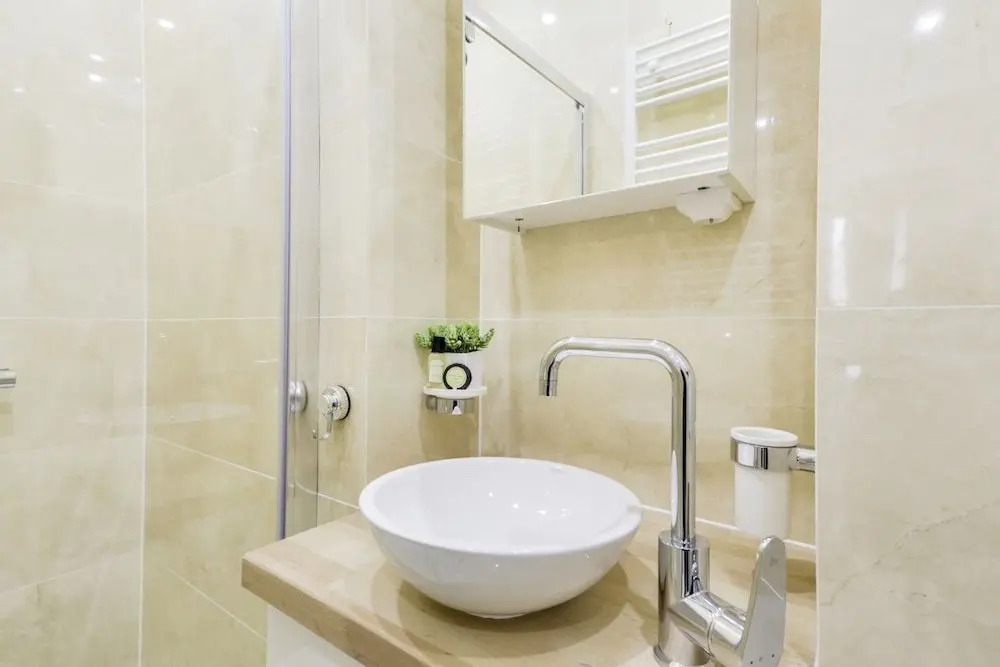 Pantheon - Lovely Flat