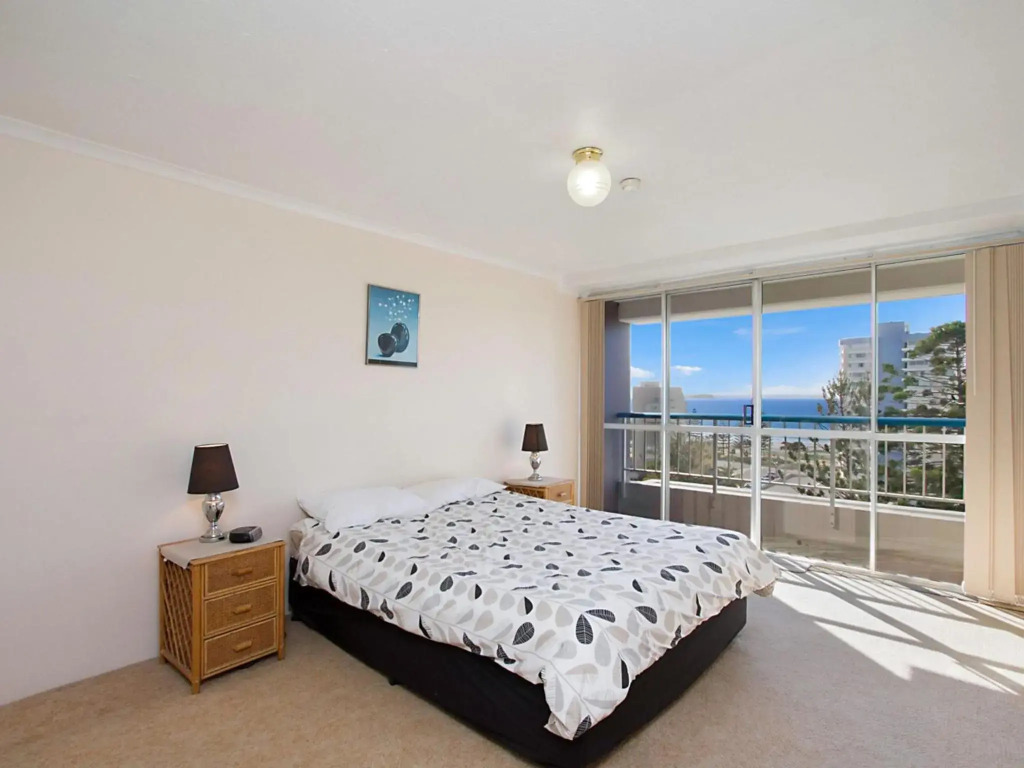 Border Terrace Unit 16 - Large apartment walk to beaches and clubs