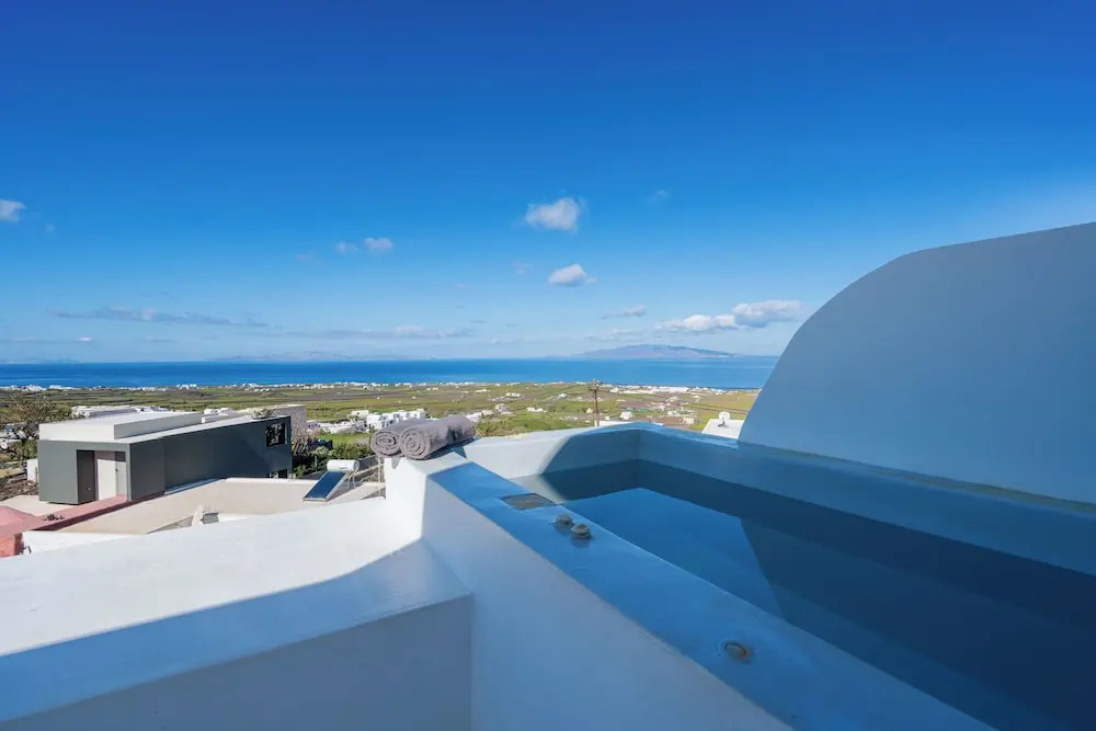 Elios Cave Suites
