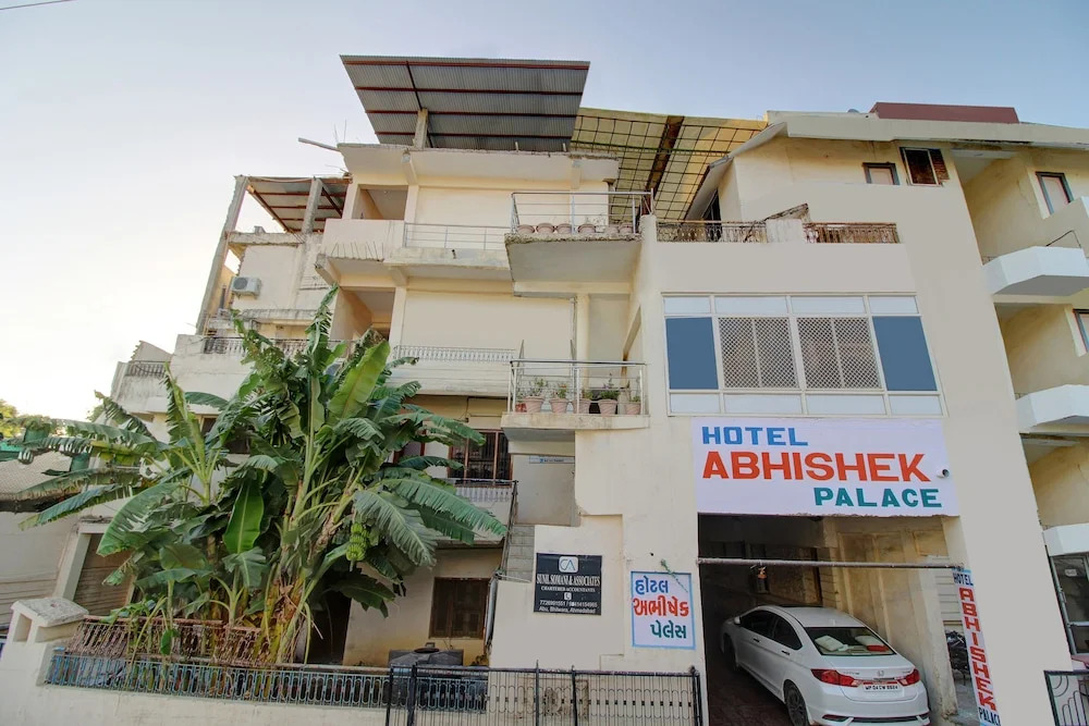 OYO Home 35760 Artistic Stay Near Nakki Lake
