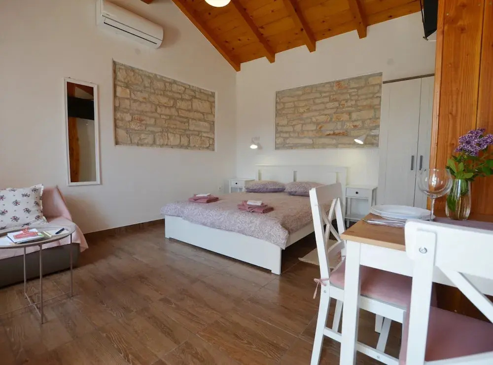 Lush and Sweet Escape Apartments