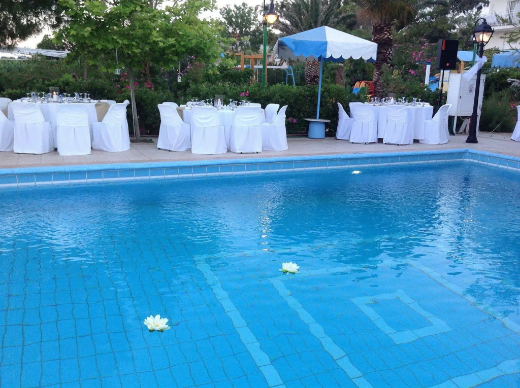 Hotel Summery