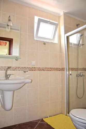 B1 Arnna Apartments
