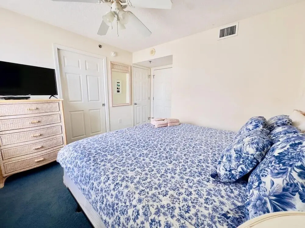 Crescent Shores S 712 4 Bedroom Condo