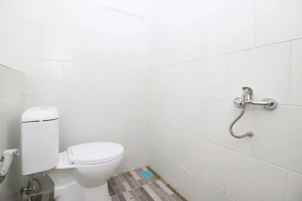 Airy Eco Penjaringan Pluit Timur Raya 11B Jakarta