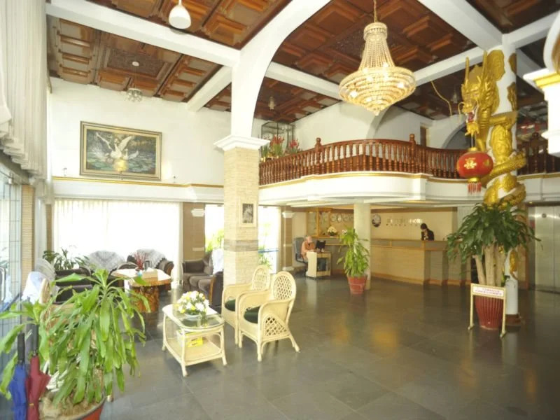 Silver Swan Hotel