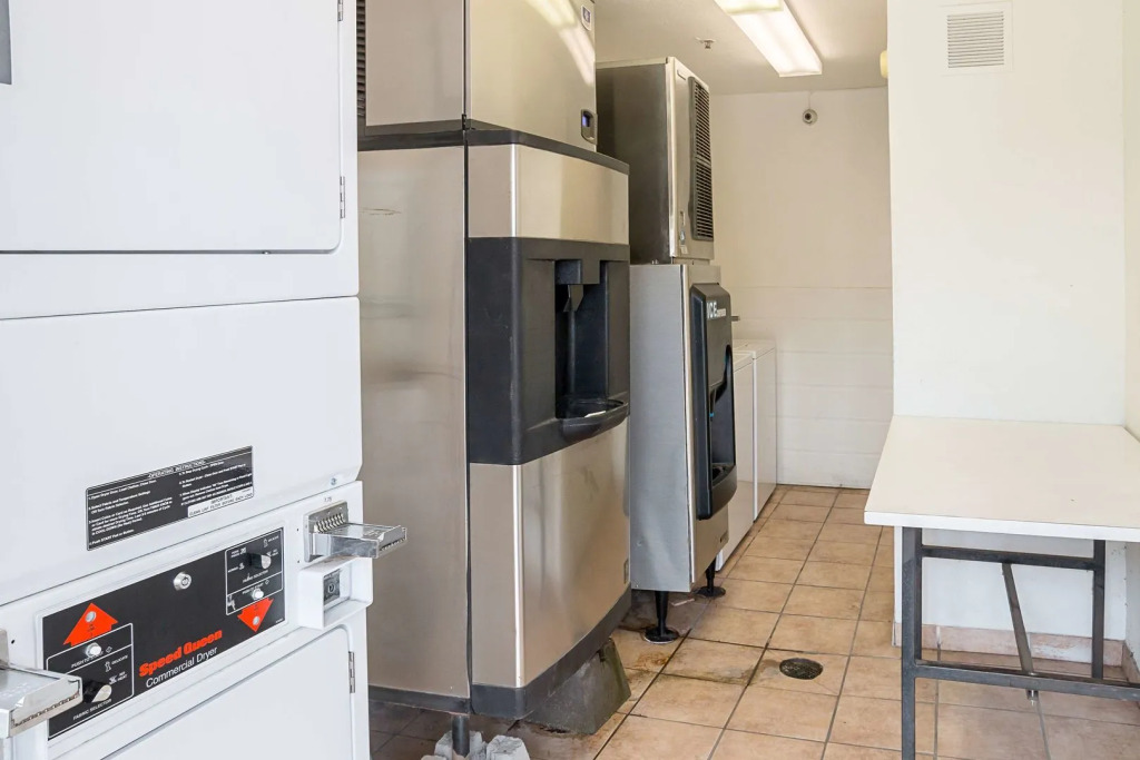 Motel 6 Grand Prairie, TX - Near Six Flags Drive