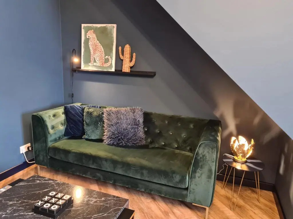 Stunning 2 bed house near coastal path/lake/beach