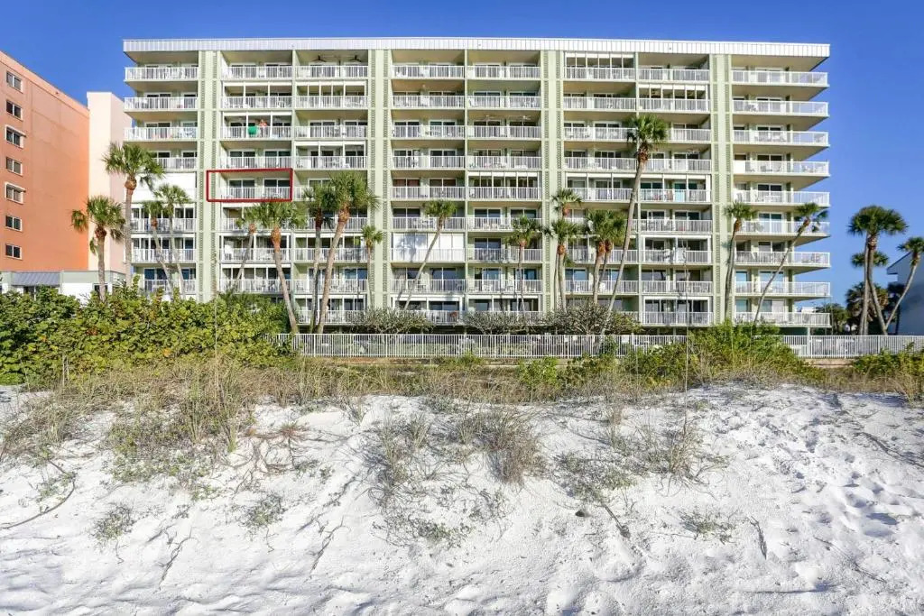 607 Sandcastle I