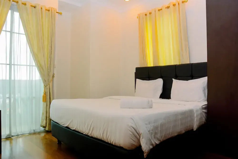 Modern 2BR at The Belleza Apartment
