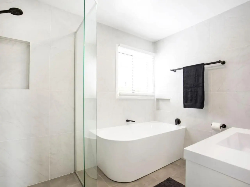 Sunfish Pet Friendly 4 Mins Walk to Beach