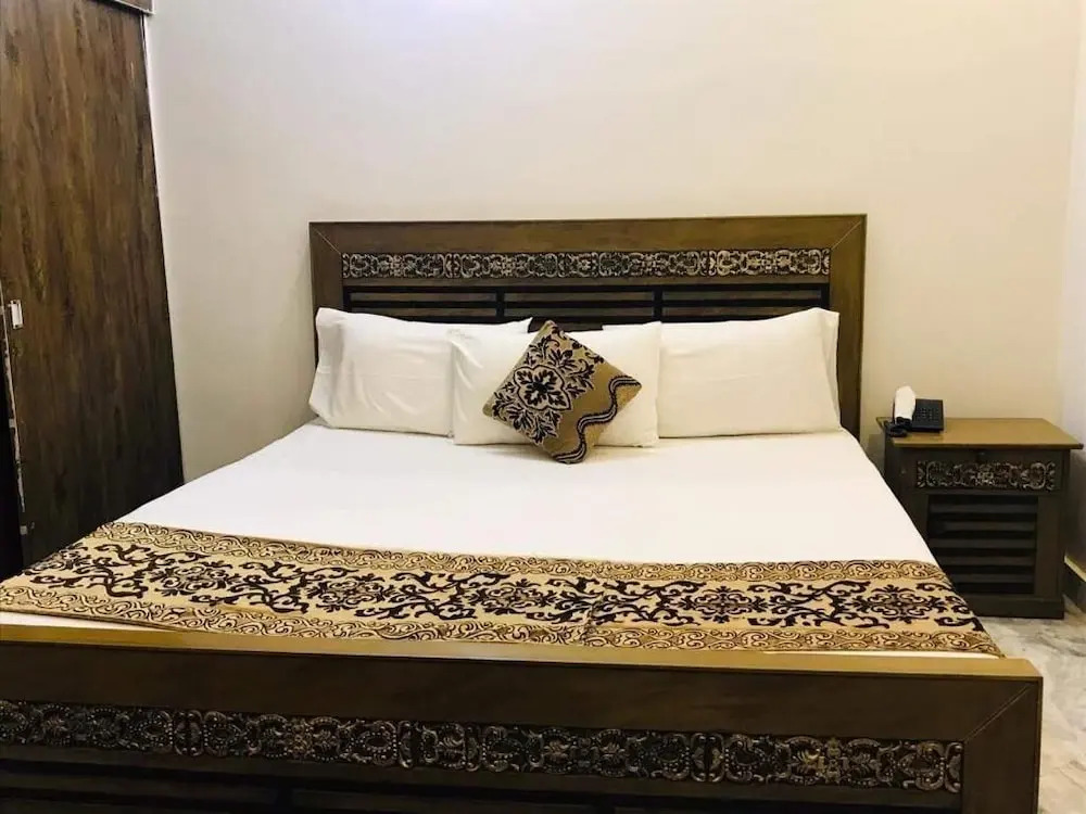 New Visit Inn Hotel