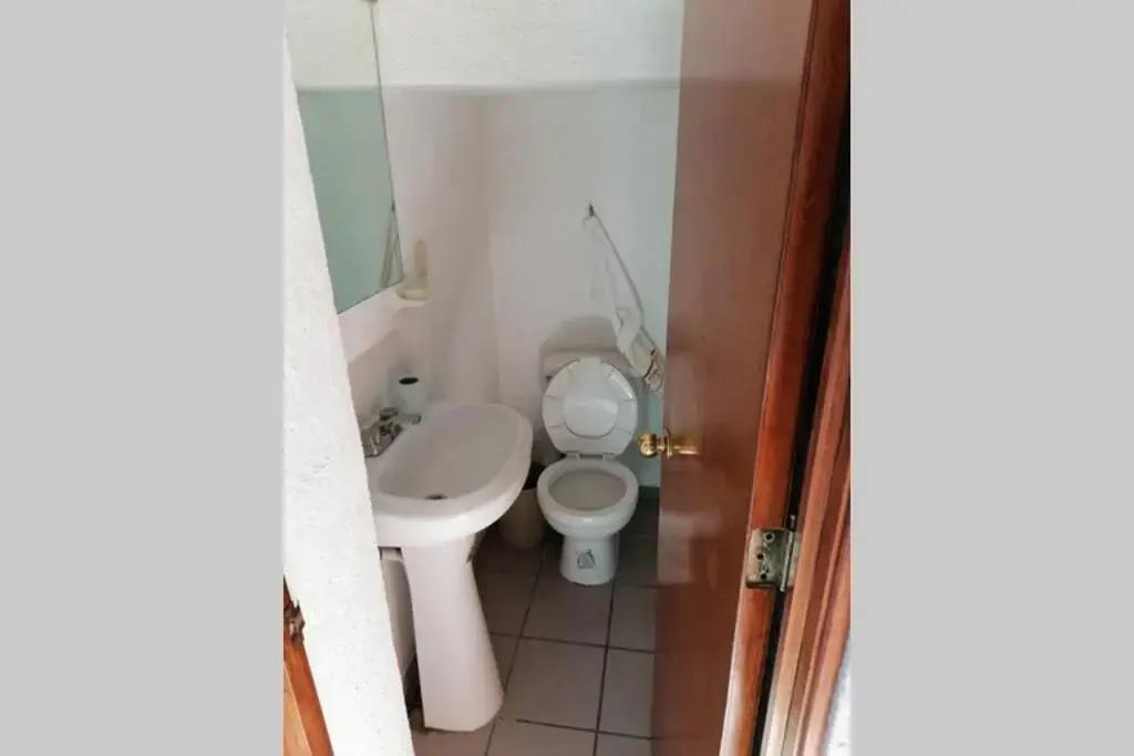 Bonita casa amueblada para 12 personas a 3 Kms del centro Cuernavaca