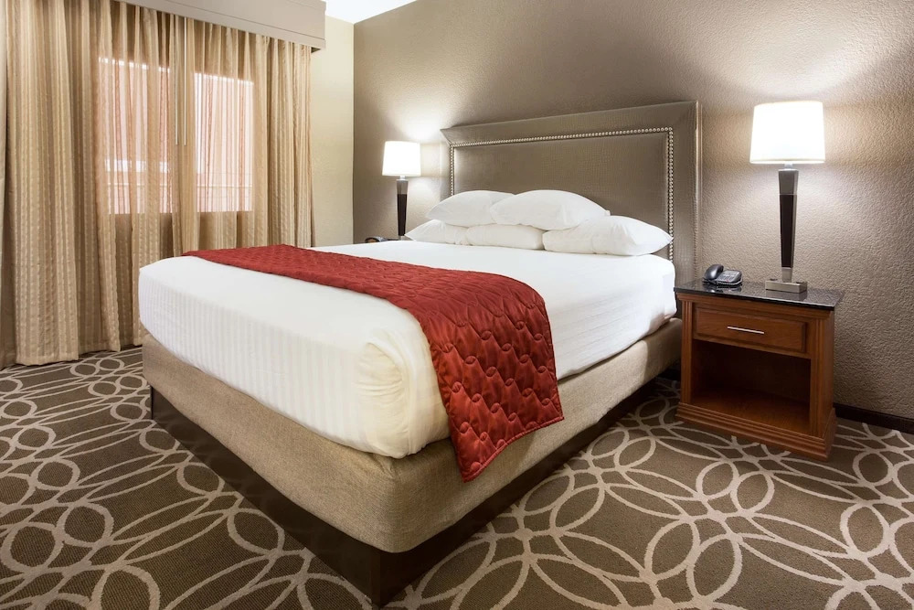Drury Inn & Suites San Antonio Riverwalk