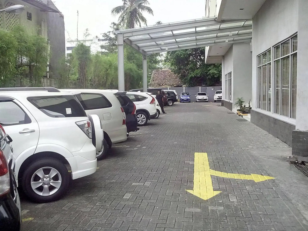 The Gloria Suites Grogol
