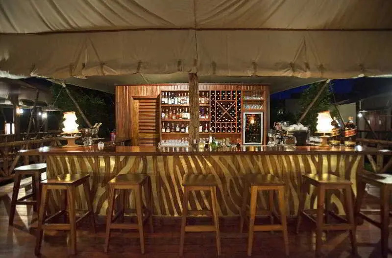 Neptune Mara Rianta Luxury Camp