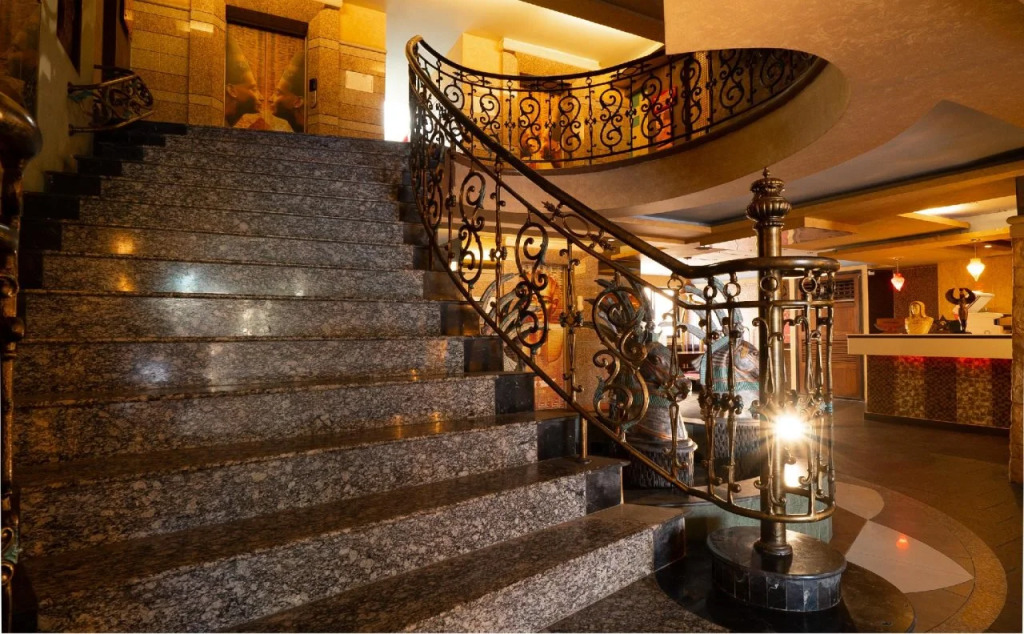 Отель Luxor Bangkok
