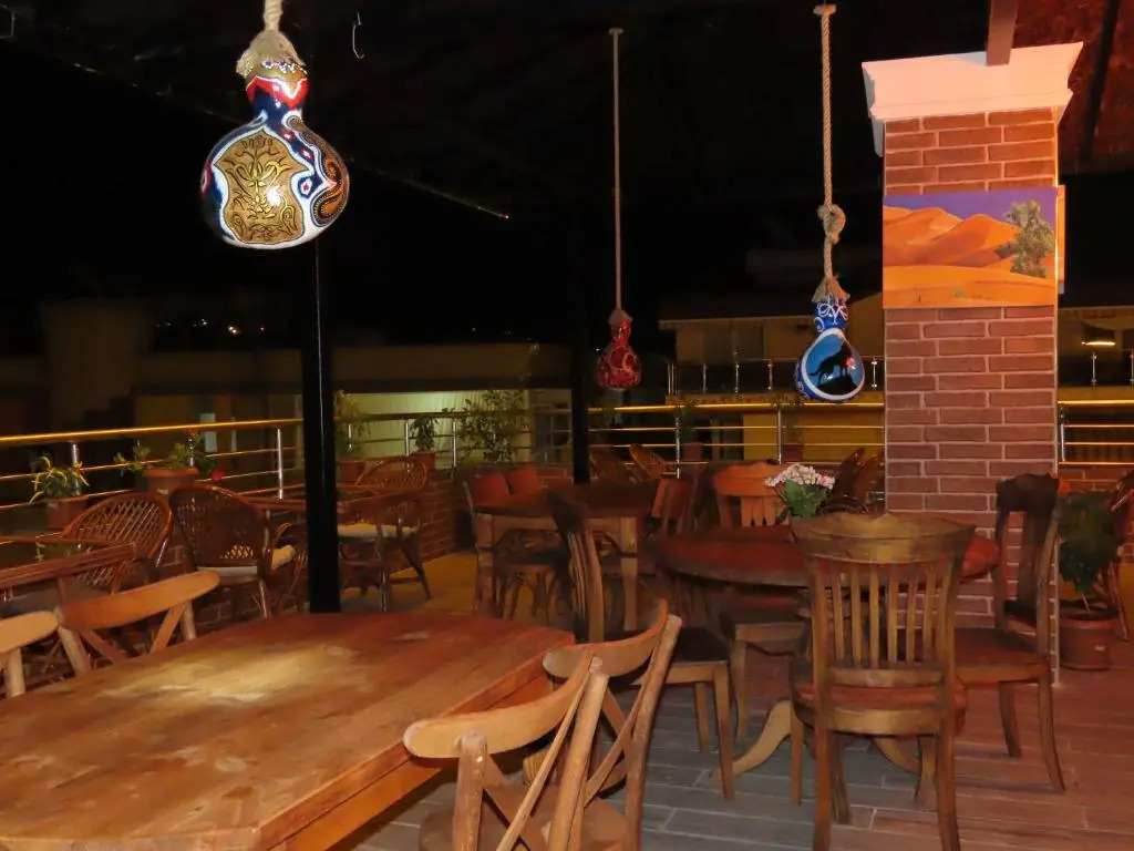Kadeer Hotel