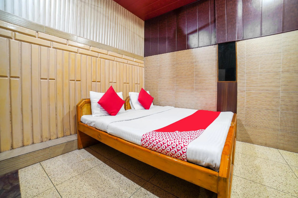 OYO Flagship 61031 Naini View Guest House