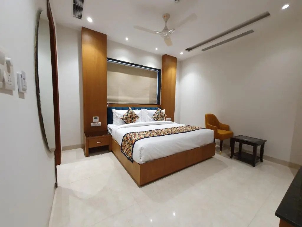 Classio Royale By iO Hotels Near Golden Temple