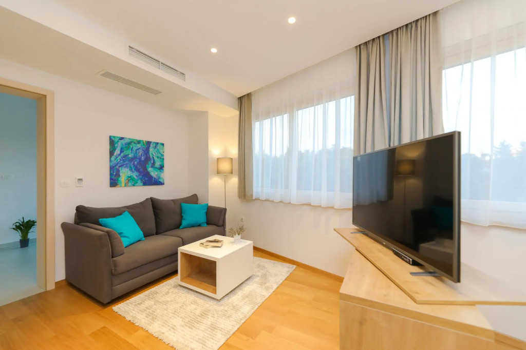 Bondi in Supetar with 4 bedrooms and 4 bathrooms