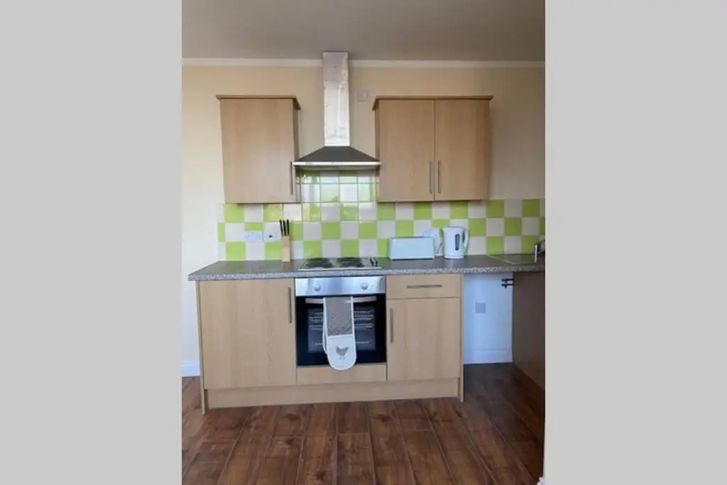 3 Bed Contemporary Crewe apartment