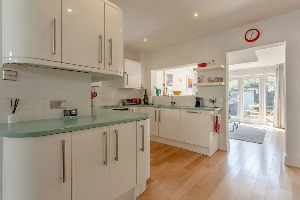2 Bedroom House With Garden in Tooting
