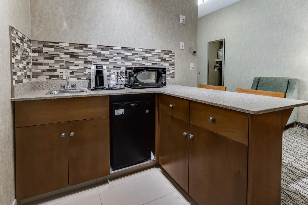 Holiday Inn Express & Suites Saskatoon Centre by IHG