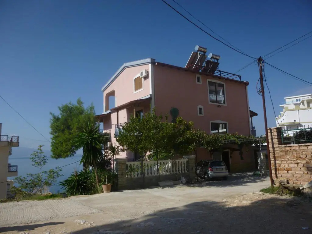 Villa Crystal