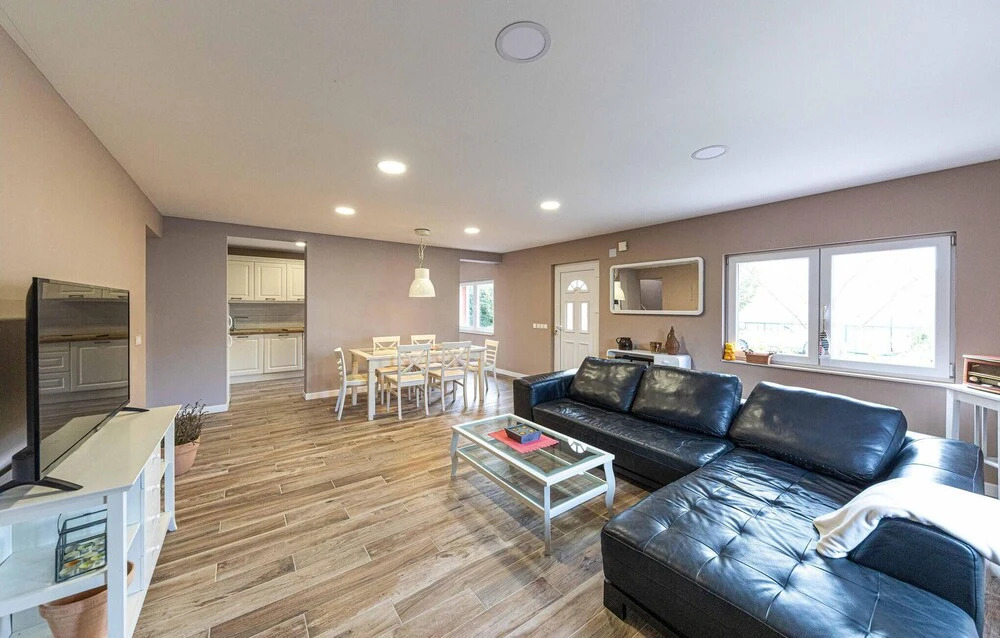 Amazing Home in Vinisce With 4 Bedrooms and Wifi
