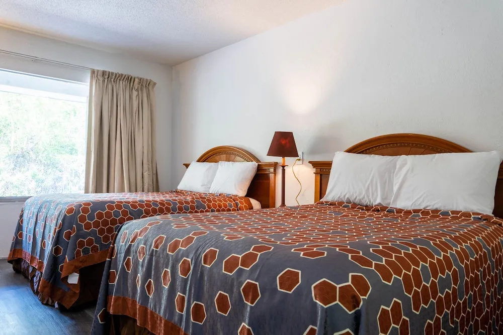 OYO Hotel Ocala, FL I-75