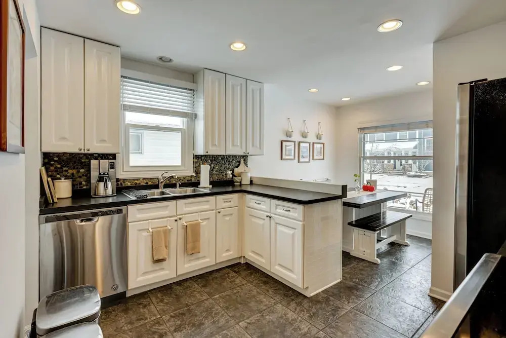 Mid-century Family Bungalow: Desirable Birmingham!