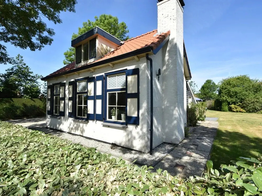Alluring Holiday Home in Burgh Haamstede With Terrace