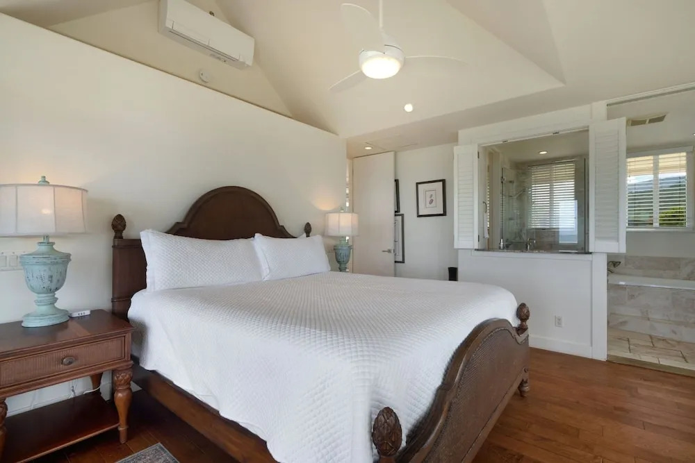 King Hale 4 Bedroom Home by RedAwning
