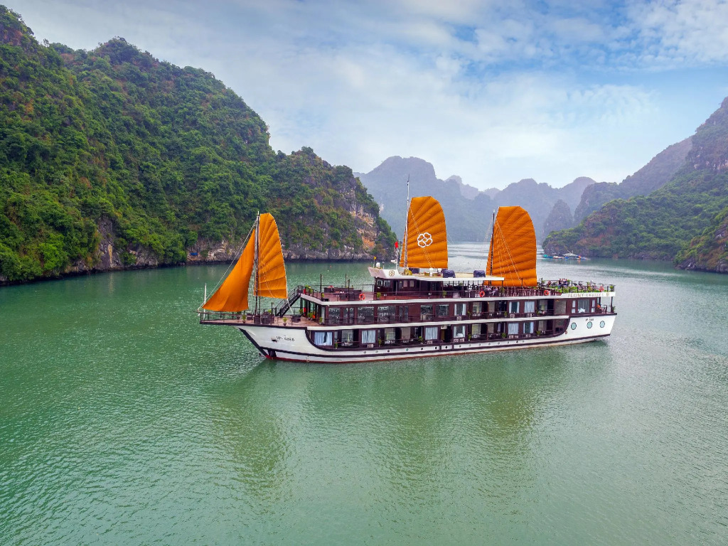 Peony Cruise managed by Big Bay Group