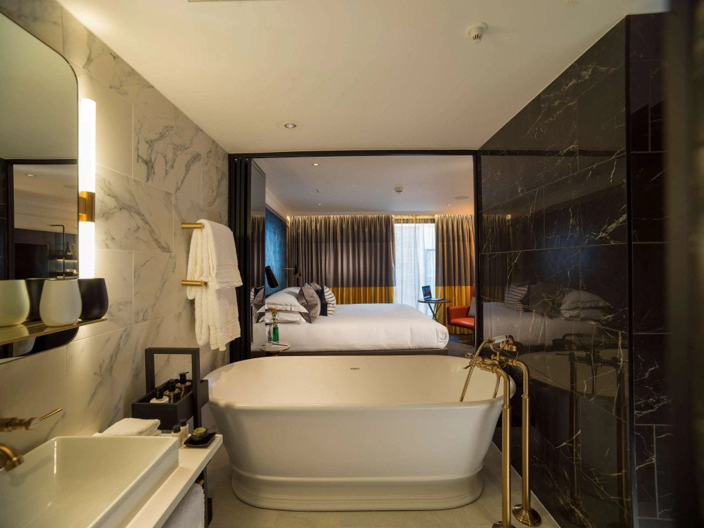 The Guardsman Hotel