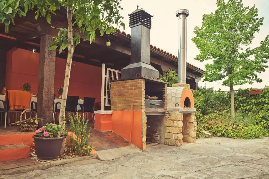 CASA RURAL EL SAUCE. A 2,5 KM DE CUENCA CAPITAL