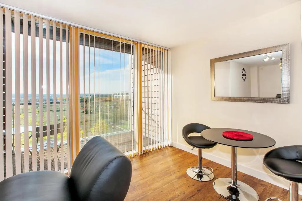 ShortstayMK Vizion apartments by Cotels, with free superfast wi-fi, parking