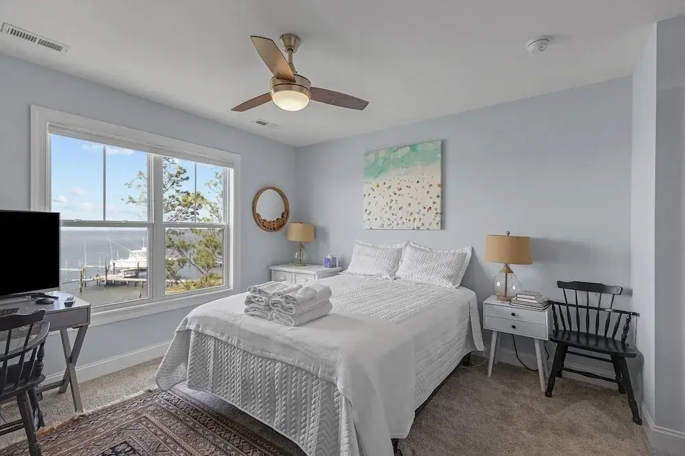 The Point At Marshallberg 3 Bedroom Home by RedAwning