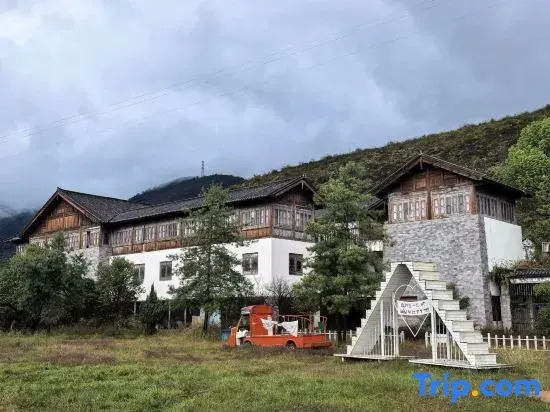 Heqing Cunshi Manor · YouRan Residence