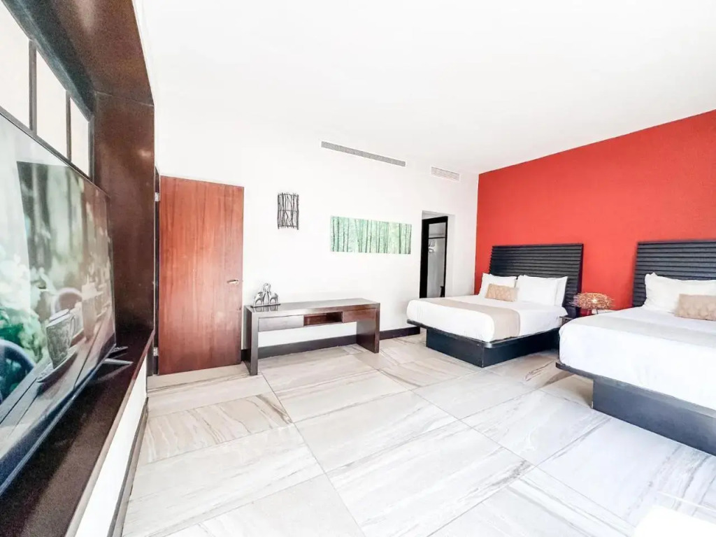 AT 2233 Amazing with Enormous Terrace & PrivatePool