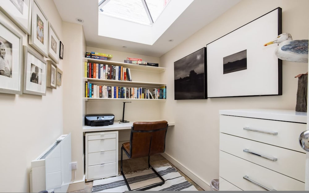 Prince Luxe 4 Bedroom House in Chelsea