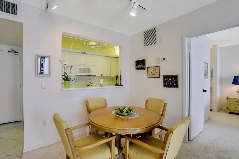 Modern 11th Floor Beachfront Condo With Views/pool