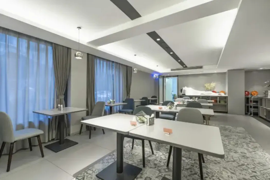 Homeinn Selected Hotel (Shanghai Hongqiao Gubei Yaohong Road Subway Station)